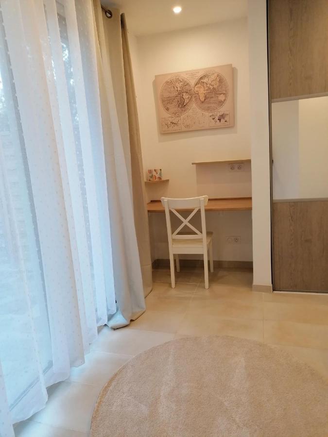 Appartement T2 Rez De Villa Proche Bord De Mer Le Pradet Exterior foto